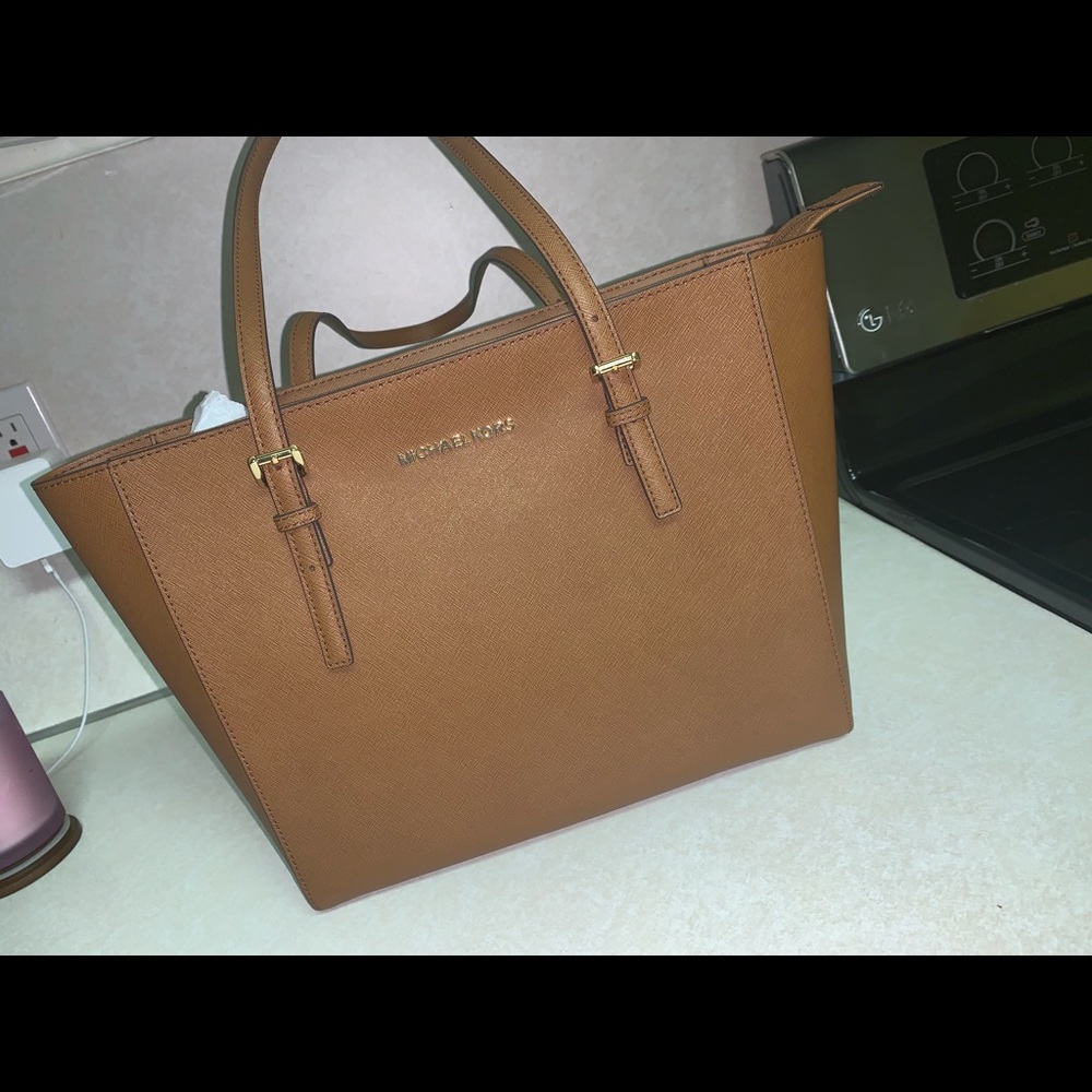 Michael kors purse